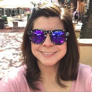 Meet your Posher, Daisy